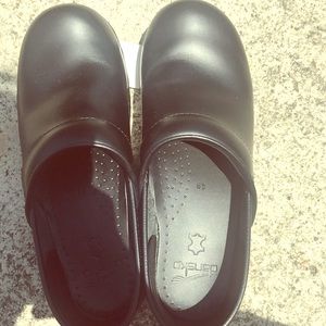 New!!!! Never worn !!!!Dansko Black